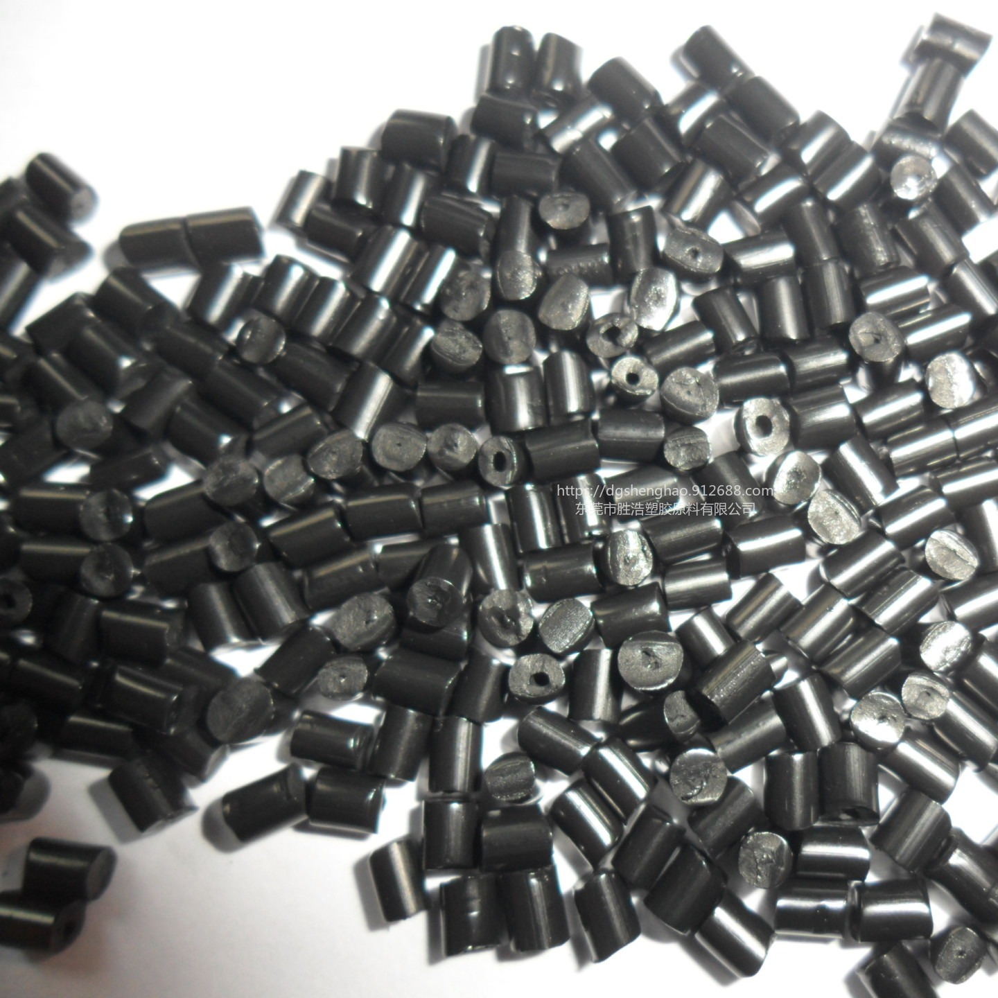 炭纤导电PC母粒   抗静电PC原料  炭纤15%增强级   碳纤增强20%  加纤30%  聚碳酸酯导电料图片