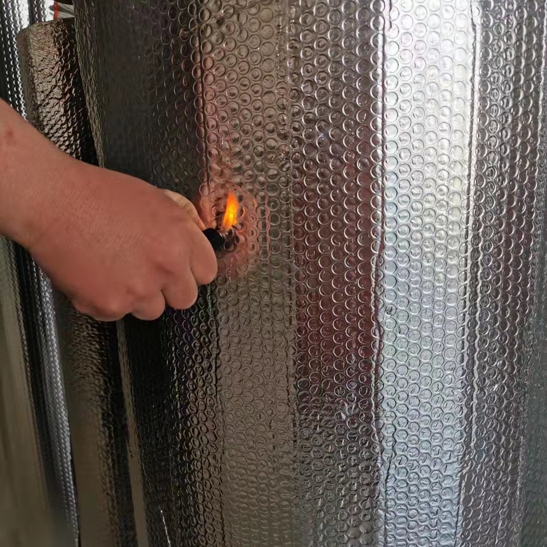 保温隔热材料   厂家直销反光防水  镀铝气泡薄膜   卓尔防晒气垫膜