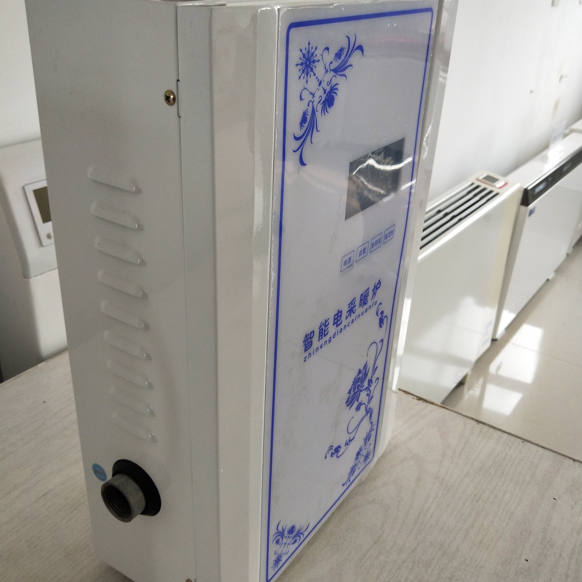 鑫达美裕 供应 XDMY-32405电采暖炉 全自动取暖炉  无噪音家用壁挂炉220V