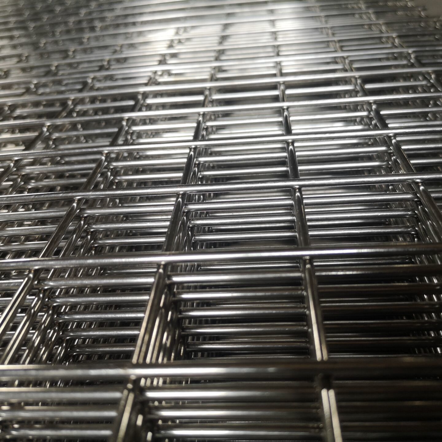 青年金属    304网片   焊接网片    耐高温  耐酸碱   1米x2米现货    寿命长    结实耐用
