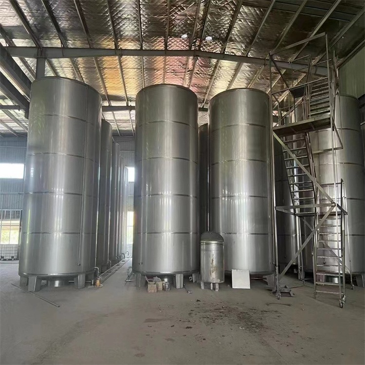 二手立式不锈钢储水罐 80立方双层食品级储奶设备 结构坚固 盛源