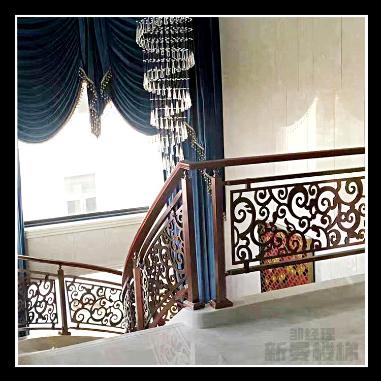 大理石立柱 家用雕花镀金铝艺扶梯创新发展的必由之路图片
