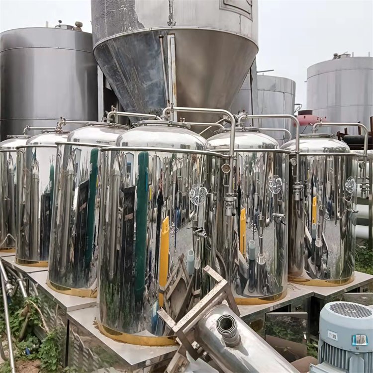 二手自酿啤酒设备500L 1000L精酿啤酒设备 啤酒发酵罐设备 可回收