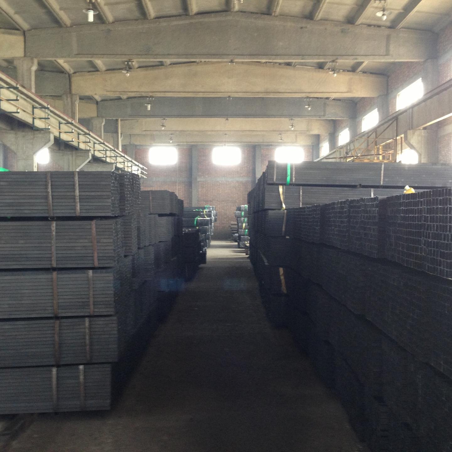 天津腾越钢铁有限公司主营销售 黑方管 焊接方管 涂油方管 6060 Q235材质  可根据产品标准及客户需求定做