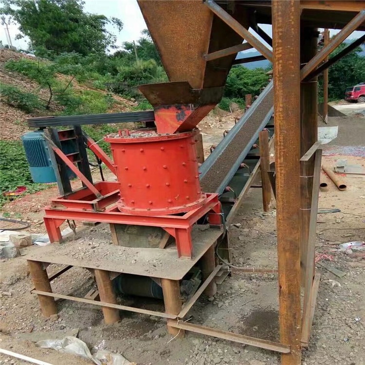 川绮选矿小型煤矸石复合破碎机 立轴破制砂机 800型建筑垃圾破碎机