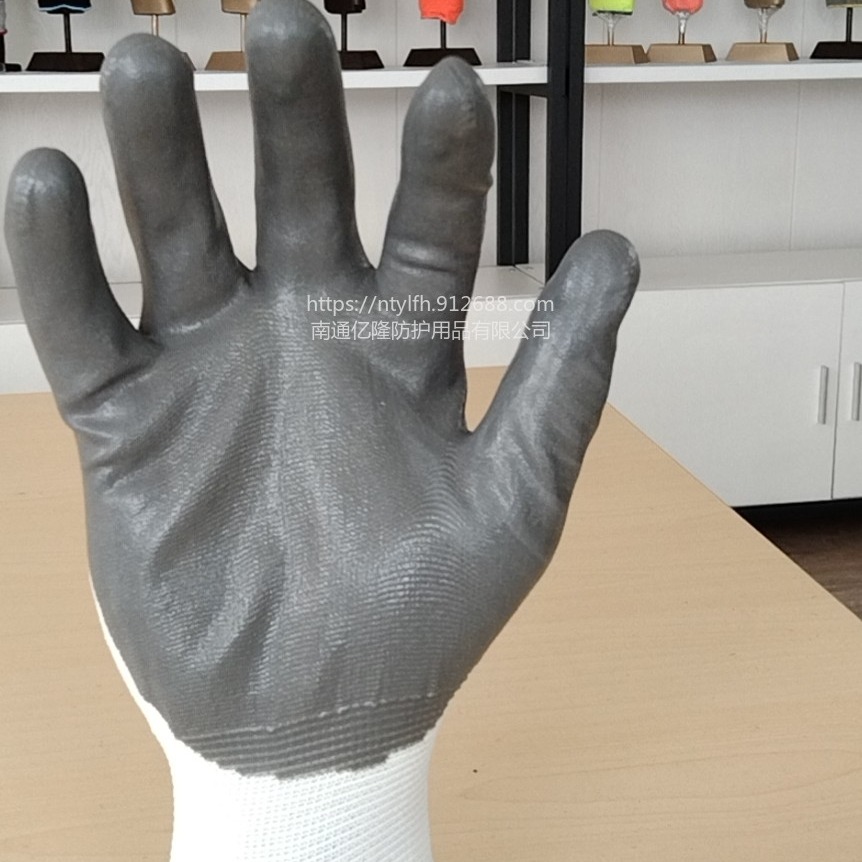 13针 白涤纶 灰丁腈发泡 浸胶手套 来电定制 价格优惠 亿隆