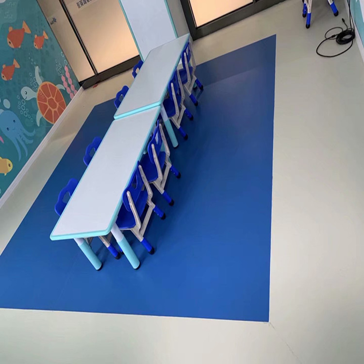 鹏辉幼儿园室内地板安装海口