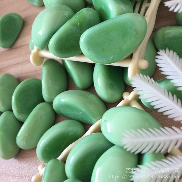 绿色腰果扁珠 水族鱼缸造景 七彩宝盒玩具填充 2-3cm图片