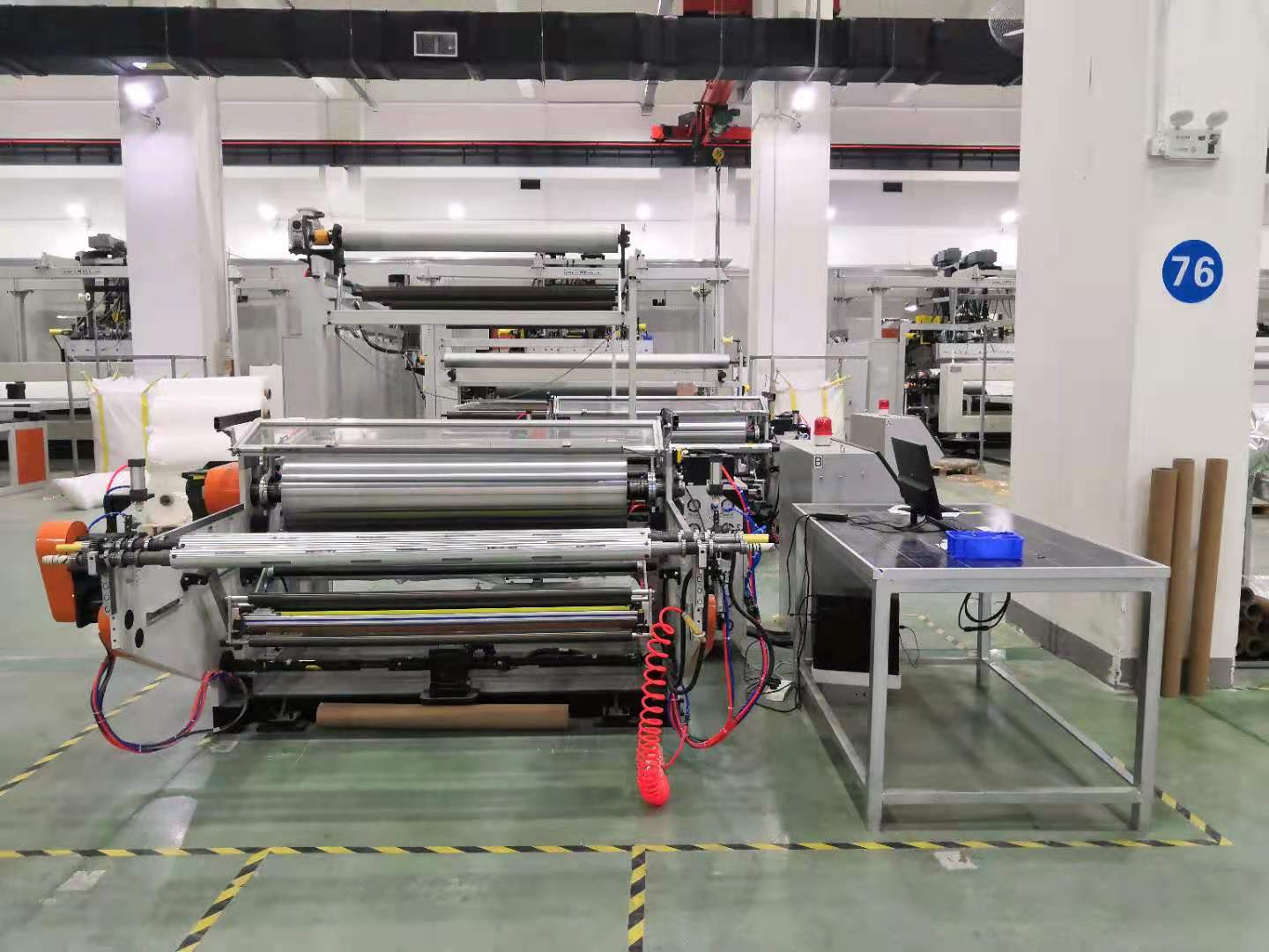金韦尔机械POE热熔胶膜设备机组EVA热熔胶膜机器POE封装胶膜生产线图片