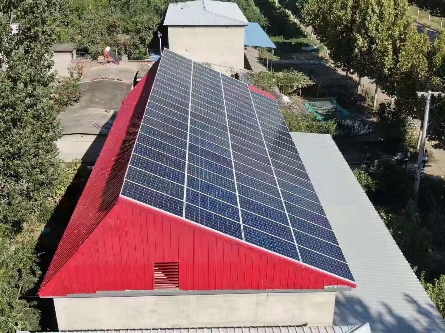 白山太阳能发电品质保证单晶硅光伏板平安城市太阳能发电成套系统
