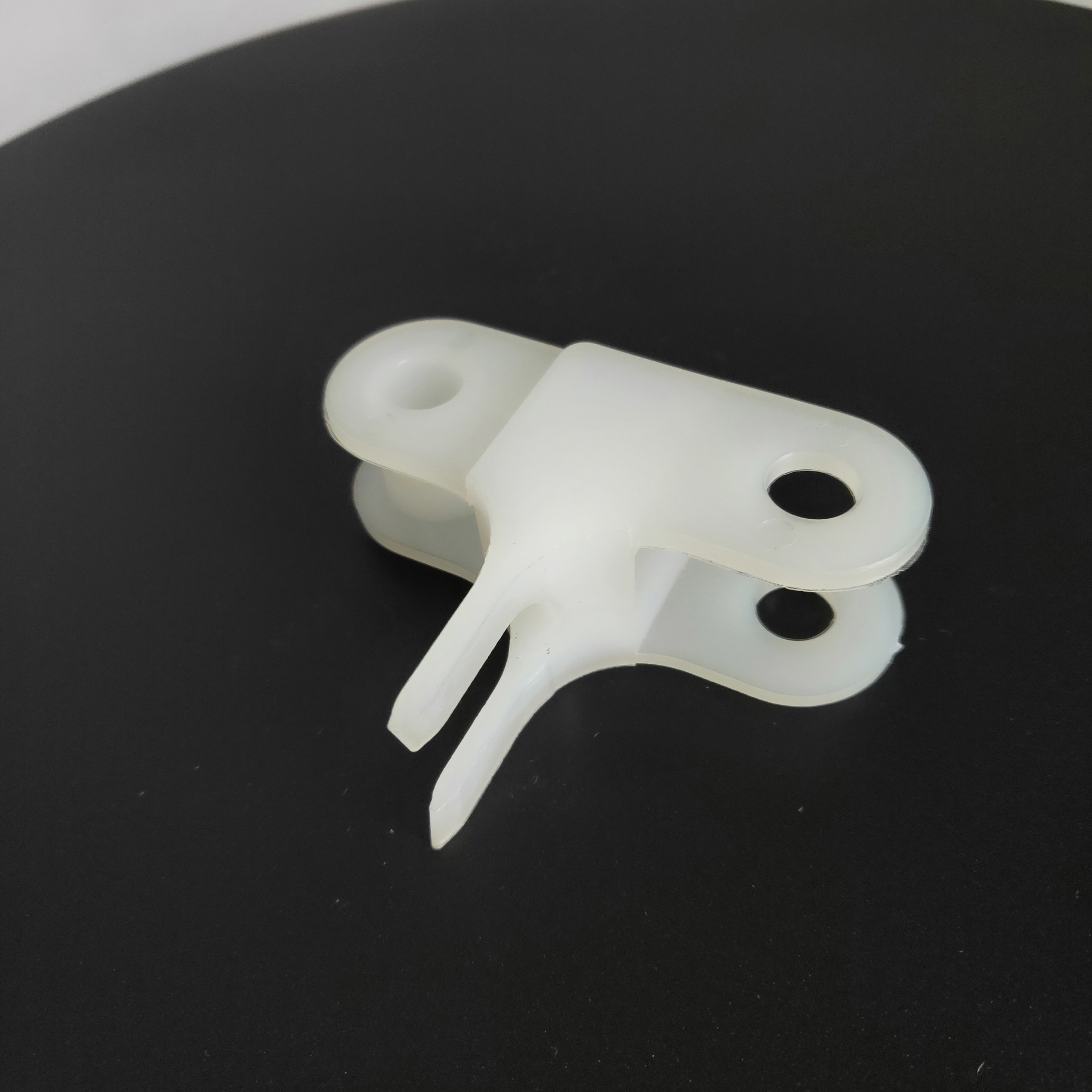宝泰 尼龙注塑件 PA6塑料加工件  MC浇铸非标定制橡塑制品 注塑异形件图片