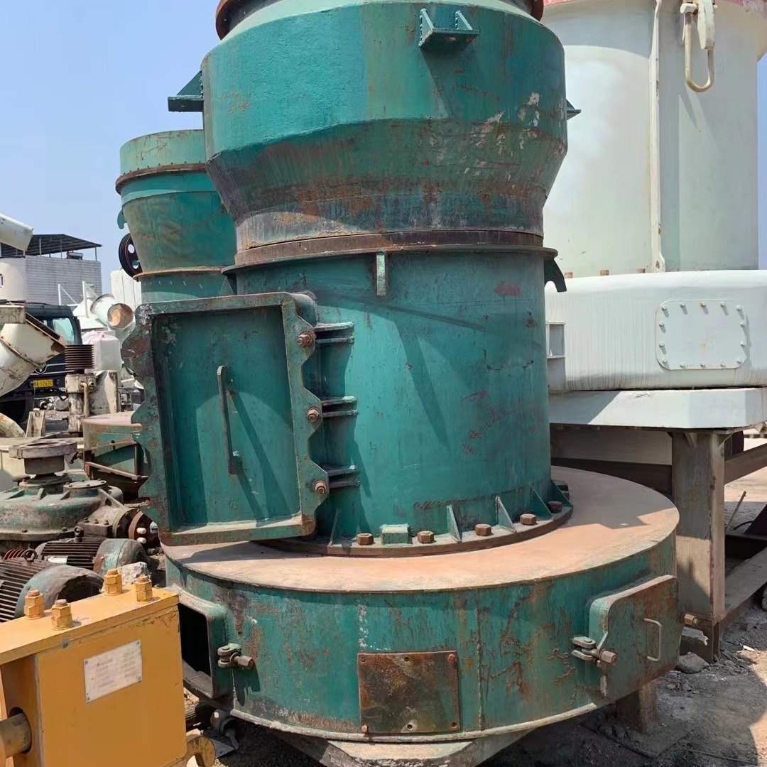 出售二手桂林恒达3216磨粉机   石头磨粉机  矿渣磨粉设备  石料化工磨粉机