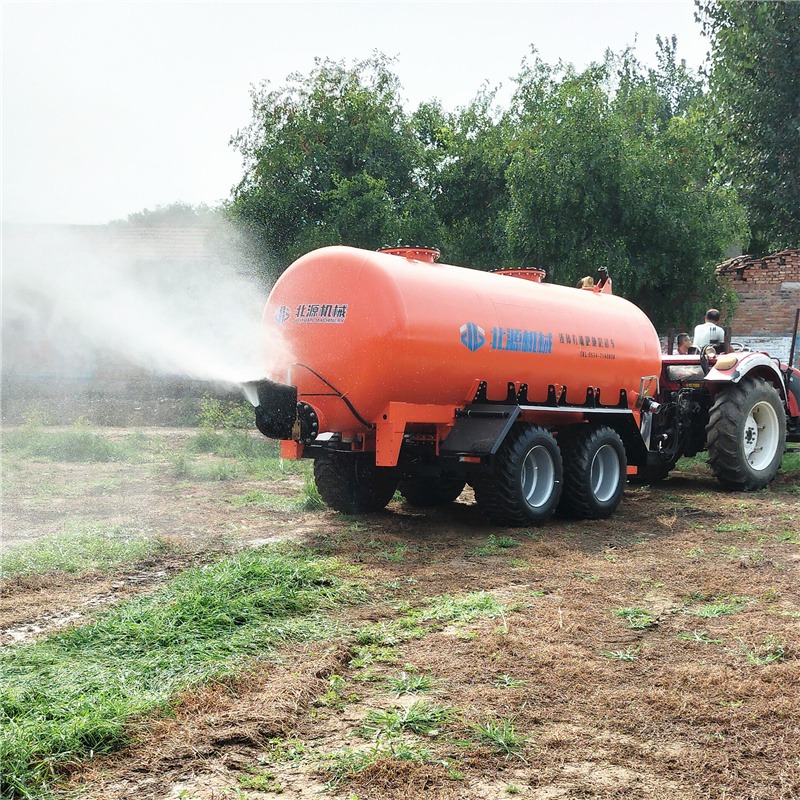厂家供应液体肥洒肥罐车  牛场专用液体洒肥机   养殖场液态肥洒肥车图片