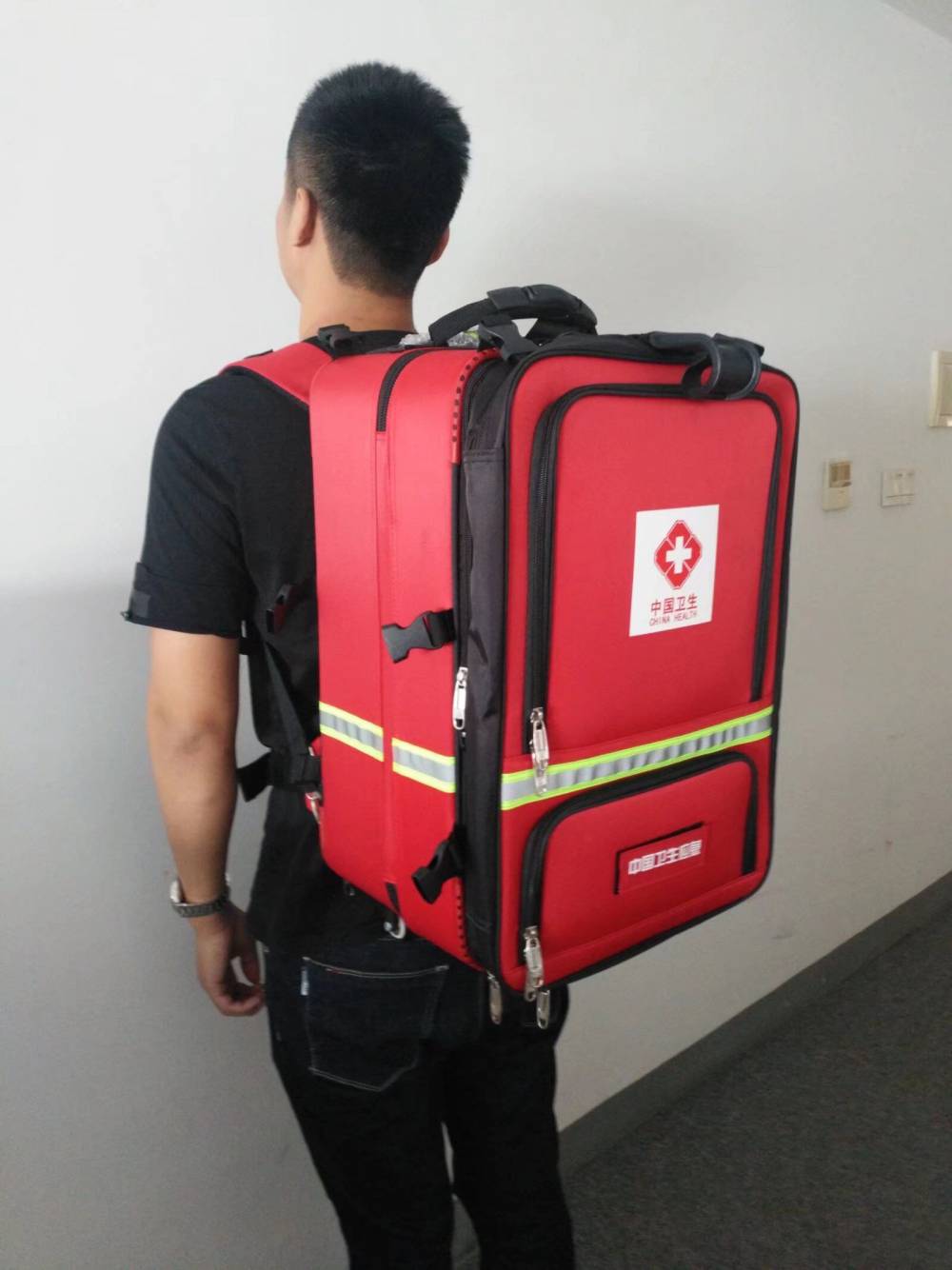 个人携行应急背囊 卫生应急可拉可背装备物资
