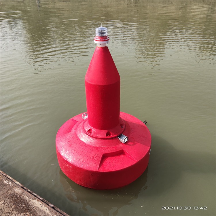 水源保护区警示浮漂 线性聚乙烯材质航道浮鼓图片