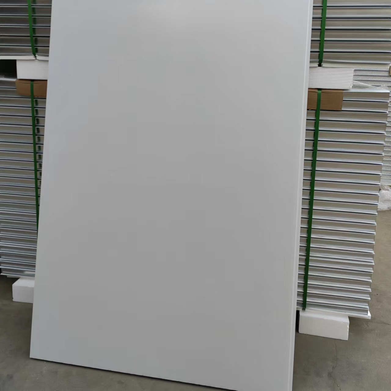 厂家供应手工净化彩钢板 硅岩净化板硫氧镁板机制板图片